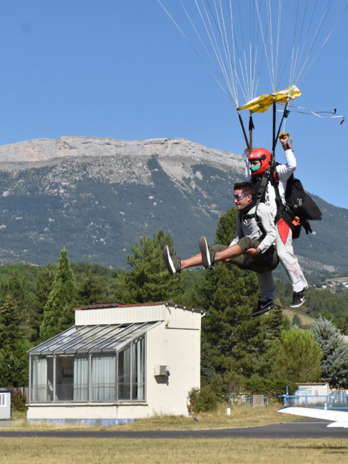 Saut en parachute tandem gap